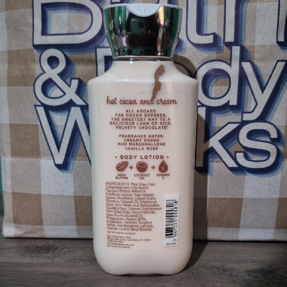 Bath & Body Works Hot Cocoa & Cream Lotion and Candle Set - Picture 3 of 6